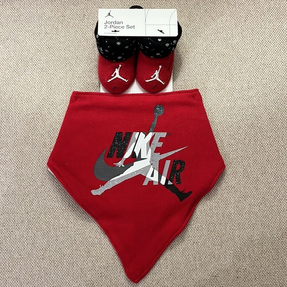 Jordan Nike Air 2-Piece Set - Picture 2 of 7